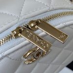chanel vanity case shiny lambskin gold ap2731 white 004 luxibags.ru .jpg